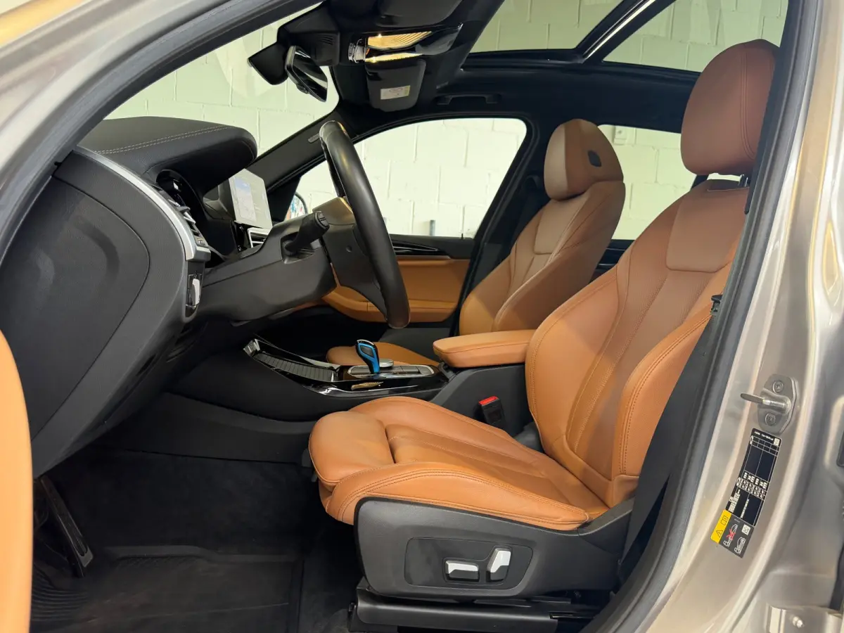 High Executive 80 kWh - SOH96% - M-Sport - Panorama