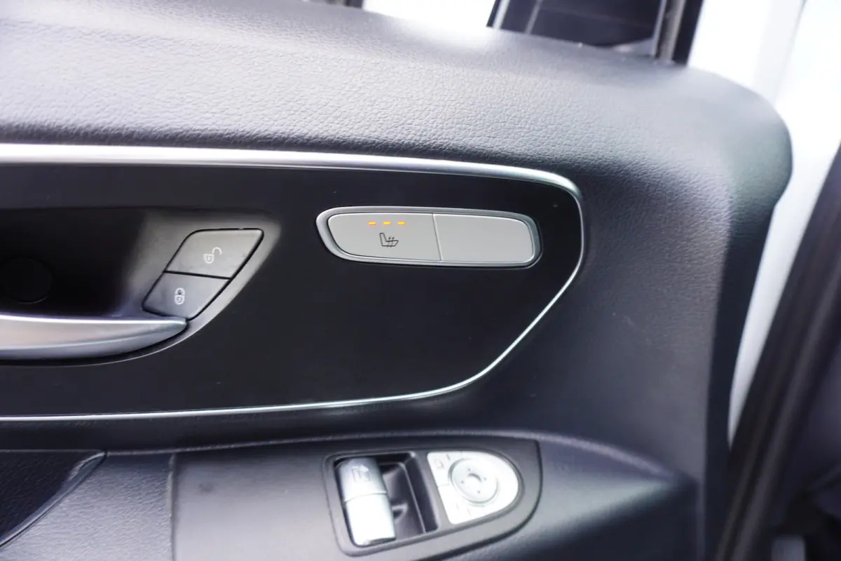 114 CDI 136pk Automaat Lang L2 Trekhaak Apple Carplay Camera Navi Stoelverwarming ACC Cruise control