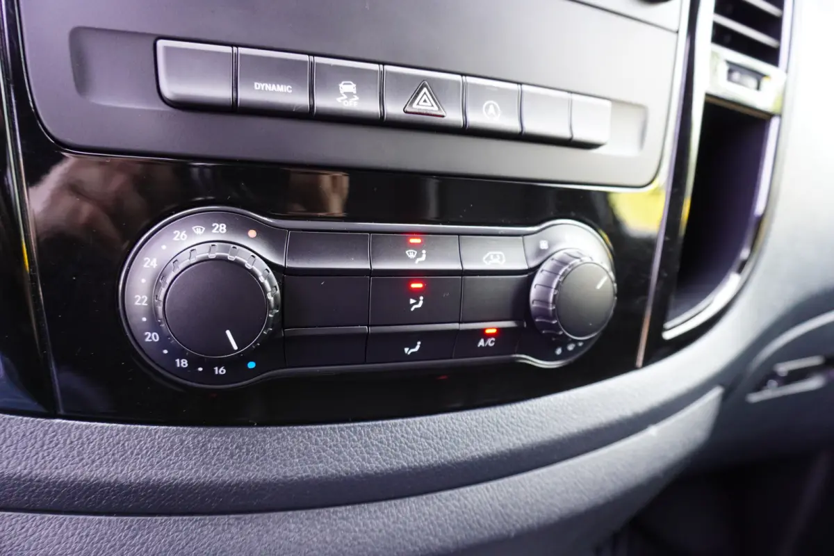114 CDI 136pk Automaat Lang L2 Trekhaak Apple Carplay Camera Navi Stoelverwarming ACC Cruise control