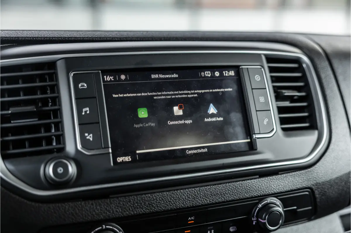 2.0 BlueHDi L3 DC | Dubbel cabine | Automaat | 6-Zitter | Navigatie | Camera | CarPlay | Dodehoek detector | Imperiaal | Trekhaak | F1 Flippers | Airco | BPM Vrij | Dealer onderhouden | Nieu