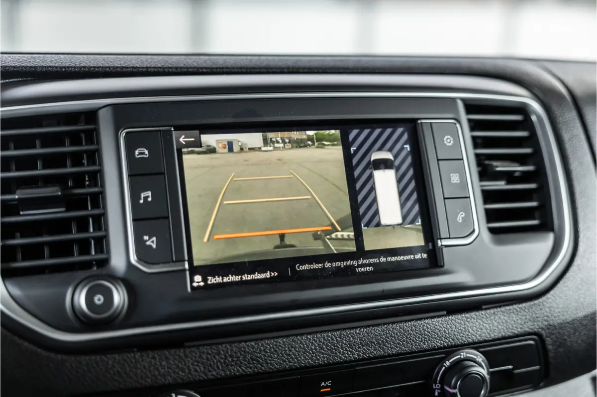 2.0 BlueHDi L3 DC | Dubbel cabine | Automaat | 6-Zitter | Navigatie | Camera | CarPlay | Dodehoek detector | Imperiaal | Trekhaak | F1 Flippers | Airco | BPM Vrij | Dealer onderhouden | Nieu