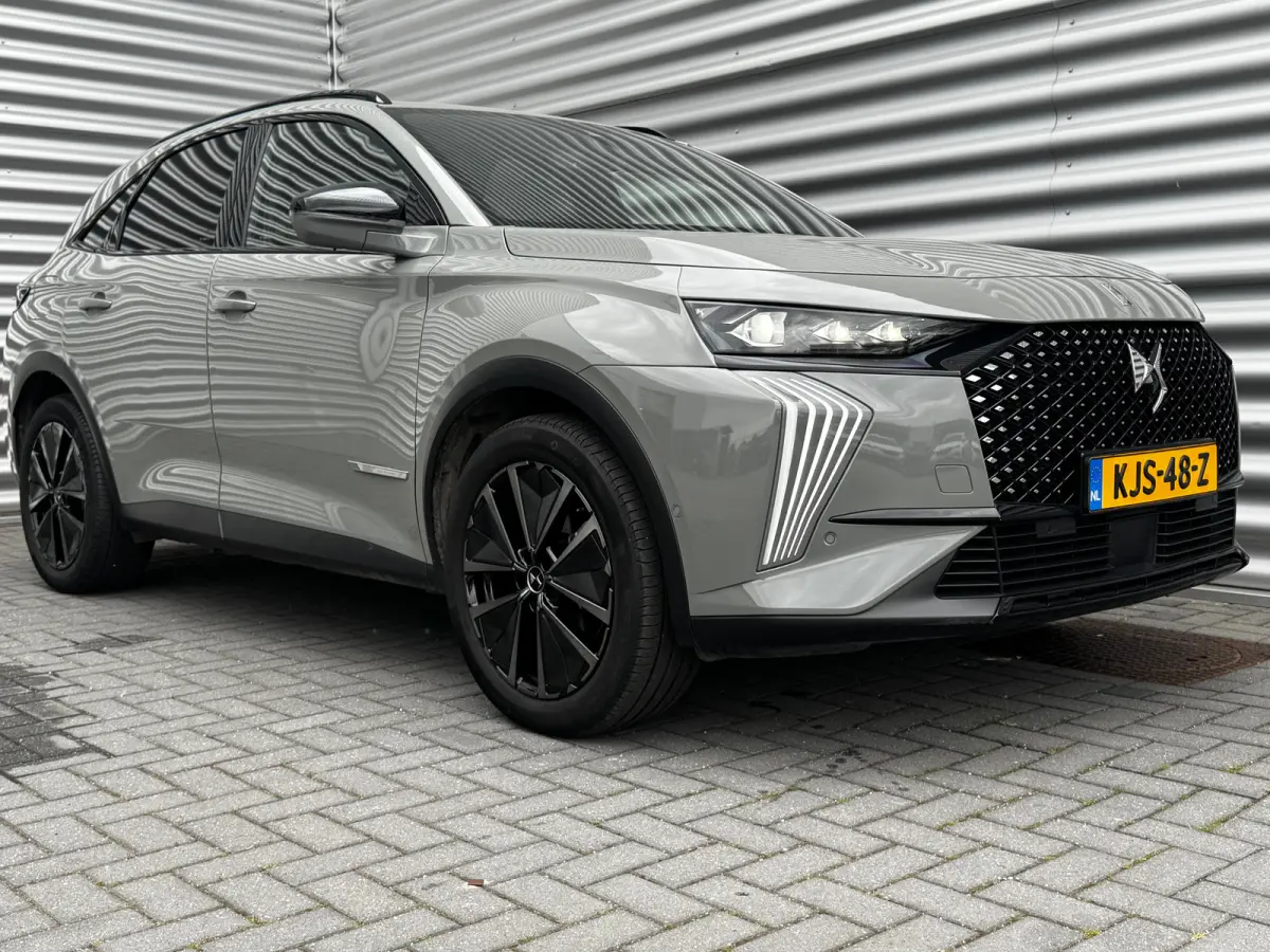 E-TENSE 225PK ESPRIT DE VOYAGE / NAVI / LEDER / CLIMA / FULL-LED / 19" LMV / PANO. DAK / KEYLESS / WINTERPAKKET / ADAPT. CRUISE / FULL OPTIONS !!