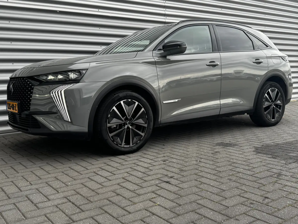 E-TENSE 225PK ESPRIT DE VOYAGE / NAVI / LEDER / CLIMA / FULL-LED / 19" LMV / PANO. DAK / KEYLESS / WINTERPAKKET / ADAPT. CRUISE / FULL OPTIONS !!