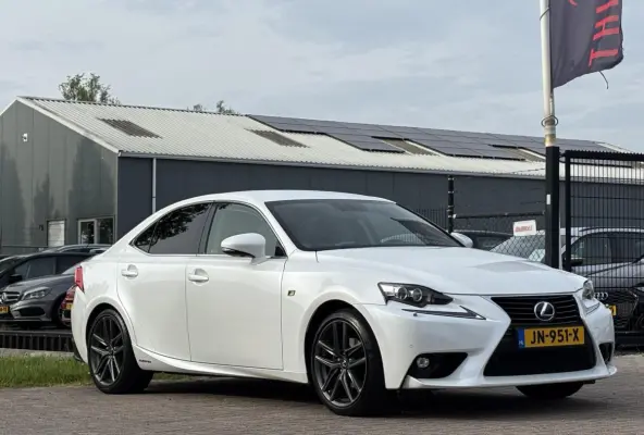 300h F Sport Line cruise leder camera keyless