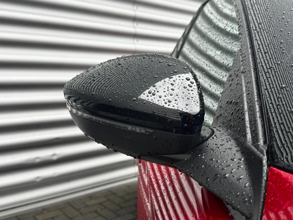 1.2 TURBO HYBRID 100PK GS AUTOMAAT / NAVI / LEDER / AIRCO / LED / PDC / 16" LMV / CAMERA / 1E EIGENAAR / NIEUWSTAAT !!