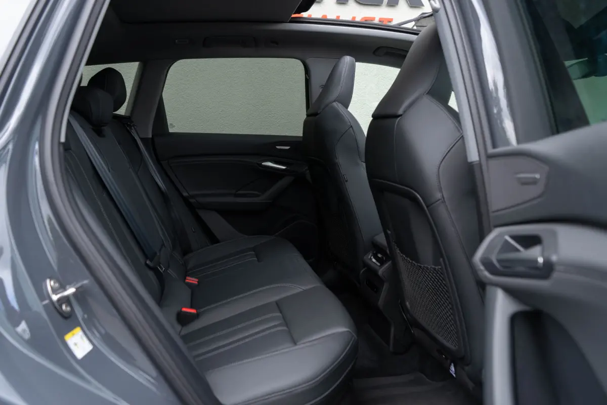 Quattro / S-line/ Top View/ B&O/ Panoramadak/ Trekhaak/ 100kWh Accu