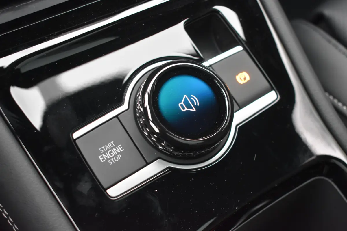 R-Line Edition | Trekhaak | 'App-Connect' draadloze smartphone integratie | Automatische afstandsregeling (Adaptive Cruise Control) | Buitenspiegels elektrisch instel-, verwarm- en inklapbaa
