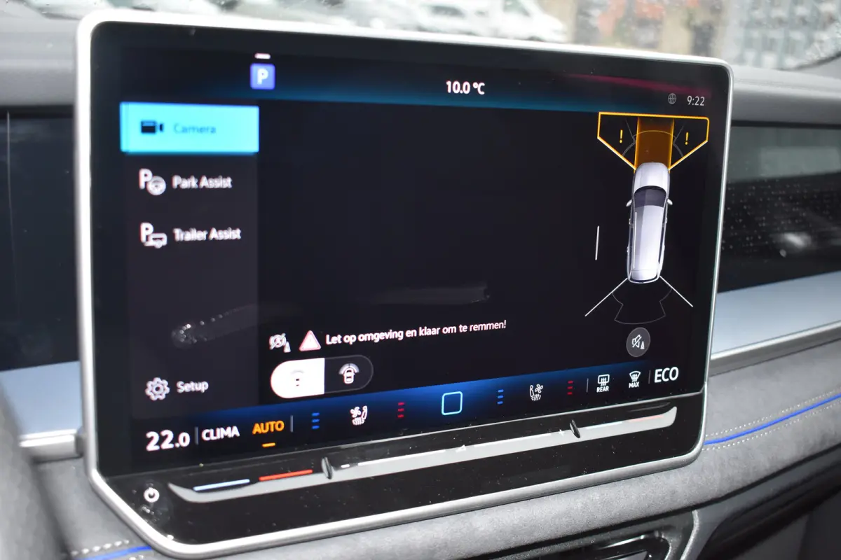 R-Line Edition | Trekhaak | 'App-Connect' draadloze smartphone integratie | Automatische afstandsregeling (Adaptive Cruise Control) | Buitenspiegels elektrisch instel-, verwarm- en inklapbaa