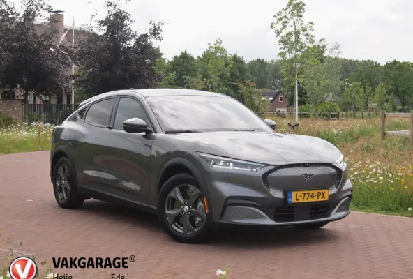 Extended RWD 98 kWh | Panoramadak | Bang & Olufsen | 360 Camera | Trekhaak | Apple Carplay |