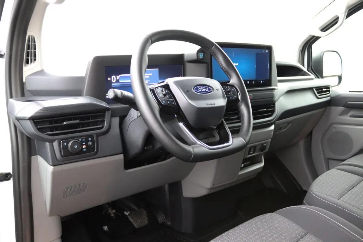 320 2.5 PHEV L1H1 Trend | Adaptive Cruise | BLIS | Navigatie | Camera | CarPlay/Android Auto | Bijrijders Bank | Verwarmde Voorruit