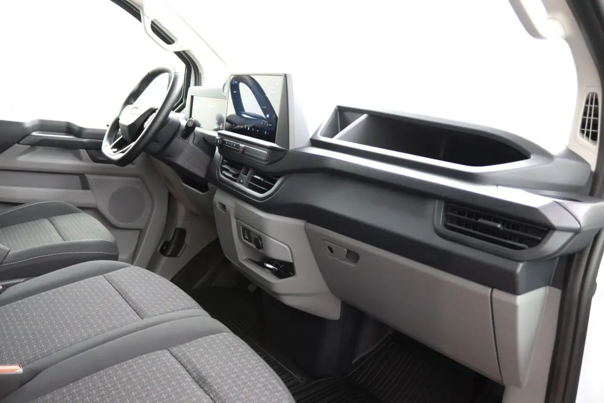 320 2.5 PHEV L1H1 Trend | Adaptive Cruise | BLIS | Navigatie | Camera | CarPlay/Android Auto | Bijrijders Bank | Verwarmde Voorruit