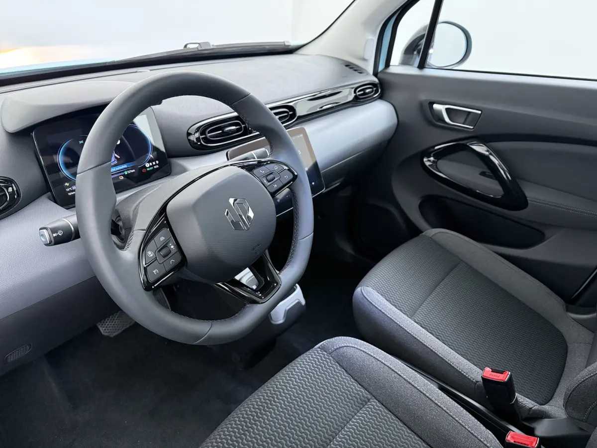 Design 37.3 kWh | 265km WLTP | DEMO | Private Lease v.a. 249,- | Netto bijtelling 105,- | Achteruitrijcamera | Cruise control adaptief | Dodehoek detectie