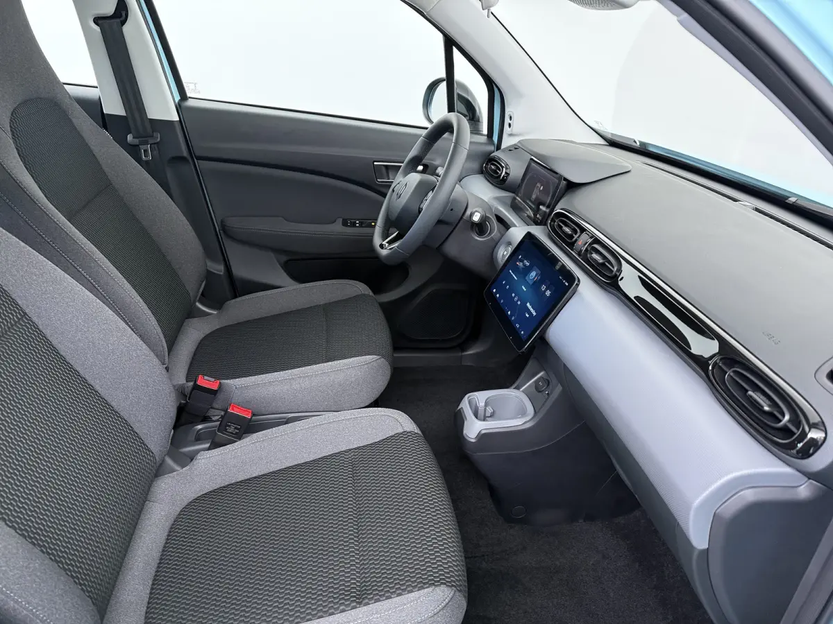 Design 37.3 kWh | 265km WLTP | DEMO | Private Lease v.a. 249,- | Netto bijtelling 105,- | Achteruitrijcamera | Cruise control adaptief | Dodehoek detectie