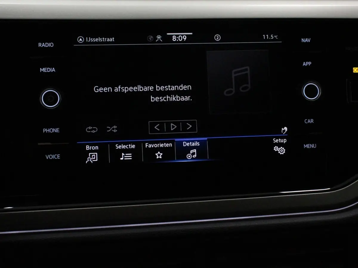 1.0 TSI Move Navigatie App Connect / Android Auto / Apple Carplay Climate Control Parkeer sensoren Lichtmetalen Velgen Dab Digitale Cockpit