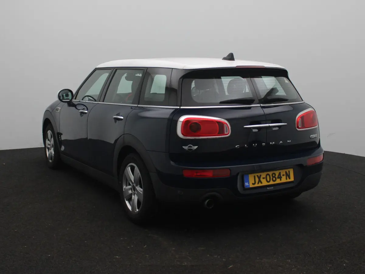 1.5 Cooper Business | Airconditioning | Cruise Control | Lichtmetalen Velgen | Navigatie |