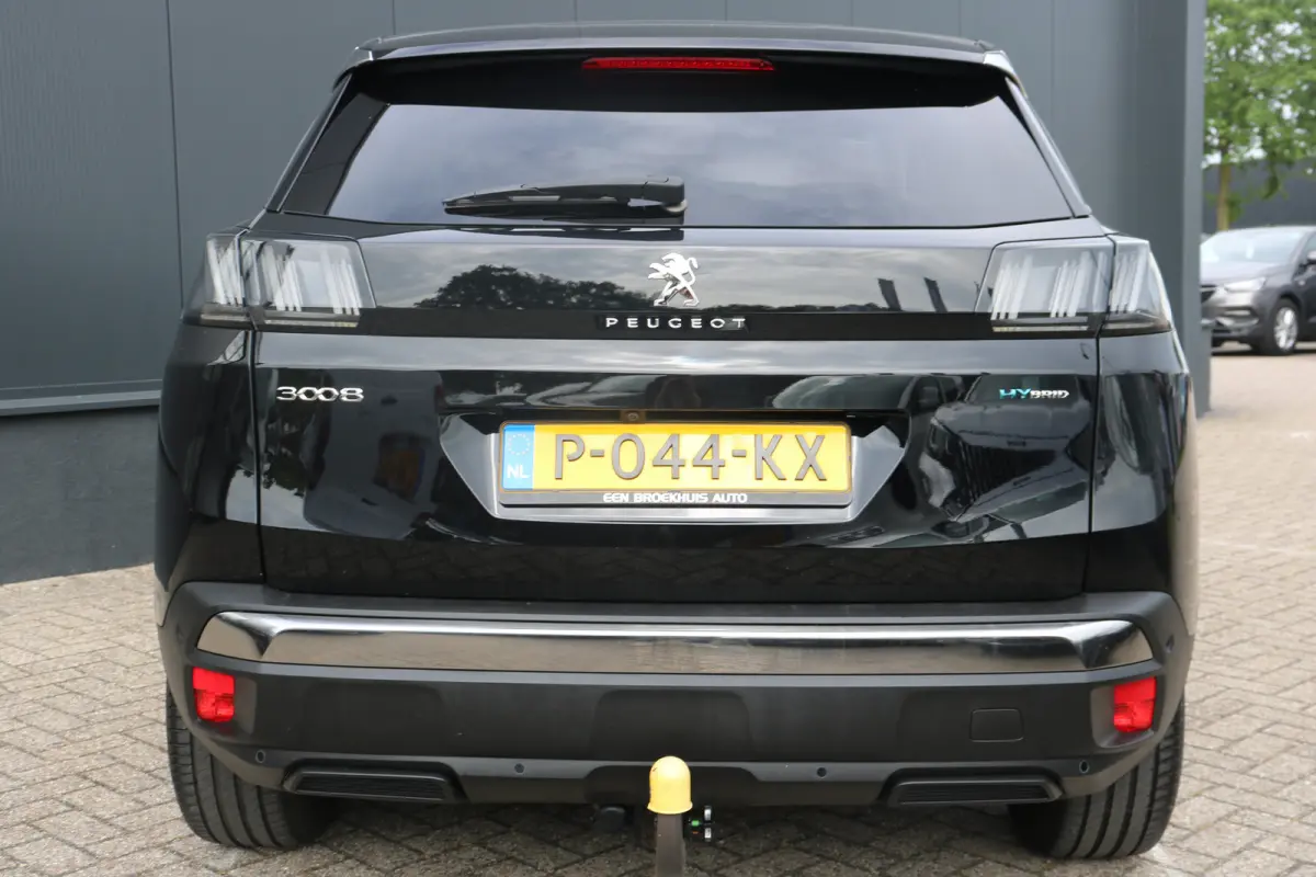 1.6 HYbrid 225 Blue Lease Allure | Navi | Trekhaak | Stoekverwarm. | Keyless Entry | Cruise control | PDC V+A | DAB |