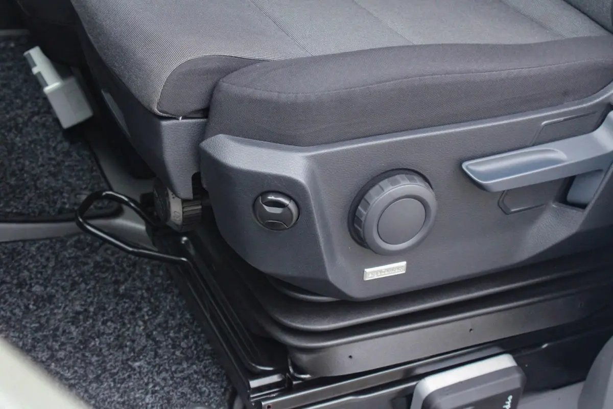 35 2.0 TDI 140pk L4H3 Highline EURO 6 | Achteruitrijcamera | Cruise Control | Imperiaal | Side Assist | Trekhaak