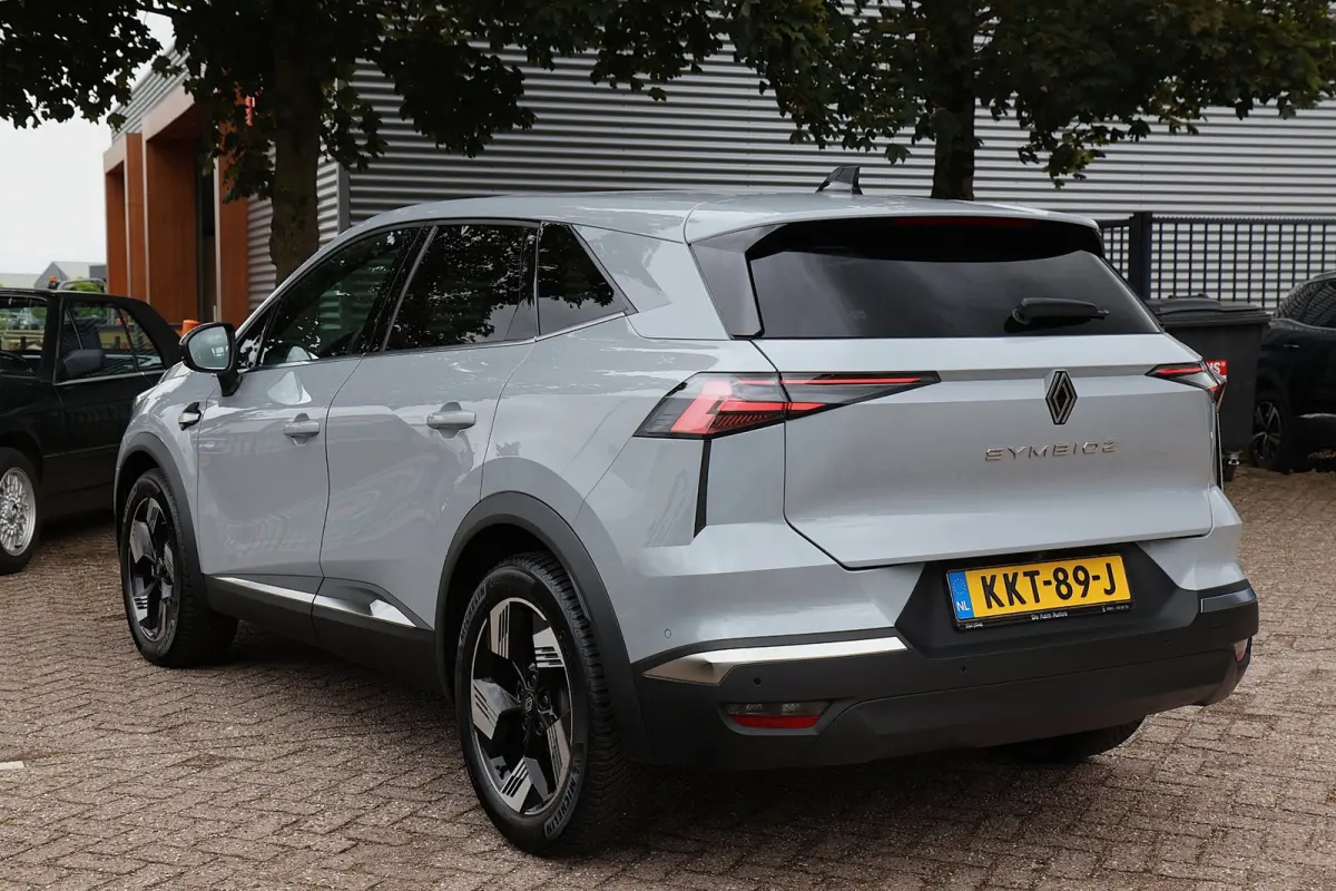 1.3 mild hybrid 140 EDC techno Winterpakket 4 seizoenen banden