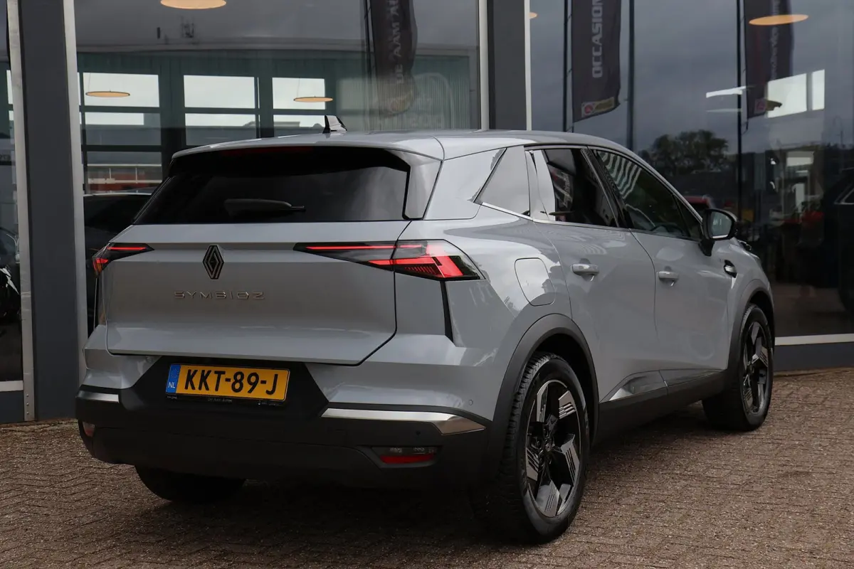 1.3 mild hybrid 140 EDC techno Winterpakket 4 seizoenen banden