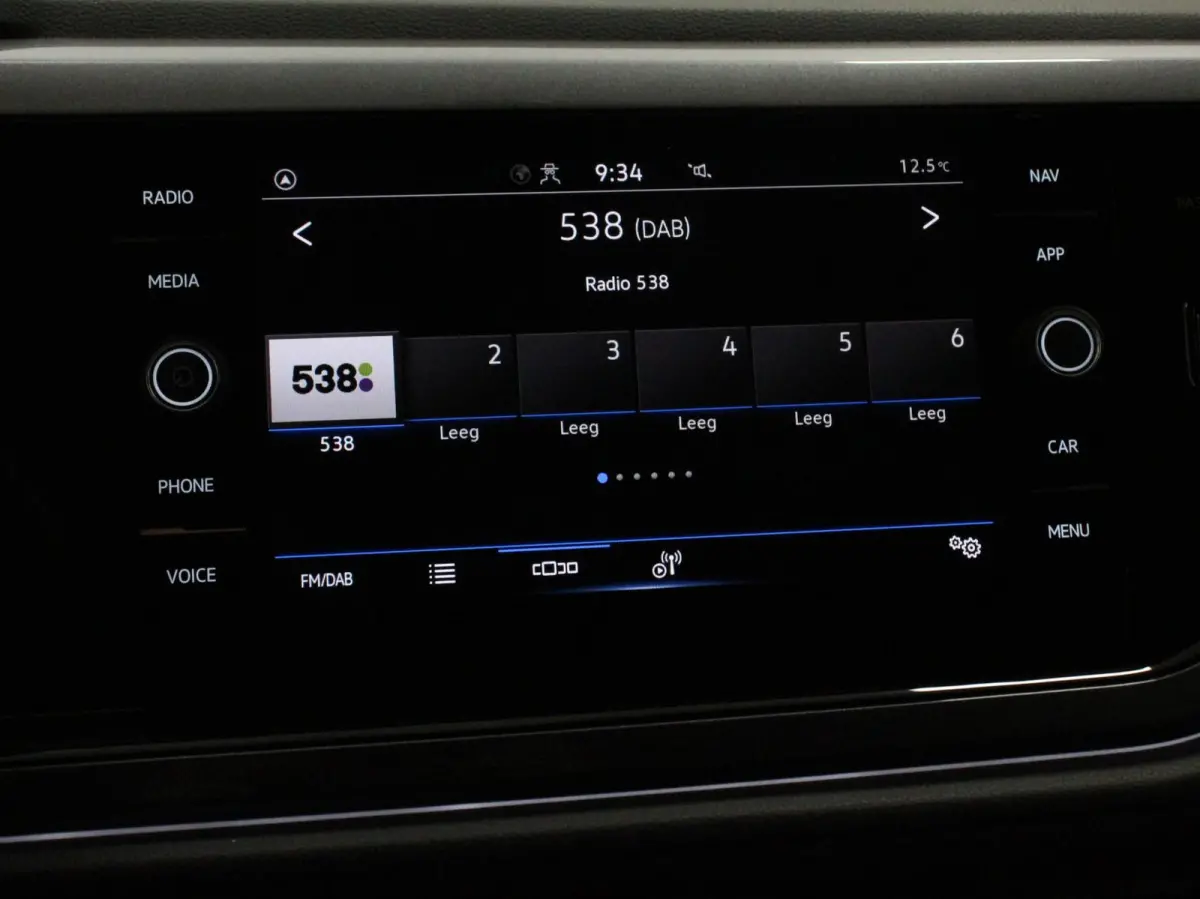 1.0 TSI 110pk Highline Navigatie Apple Carplay/Android Auto Parkeersensoren Stoelverwarming Ledverlichting Getinte ramen Climate Control