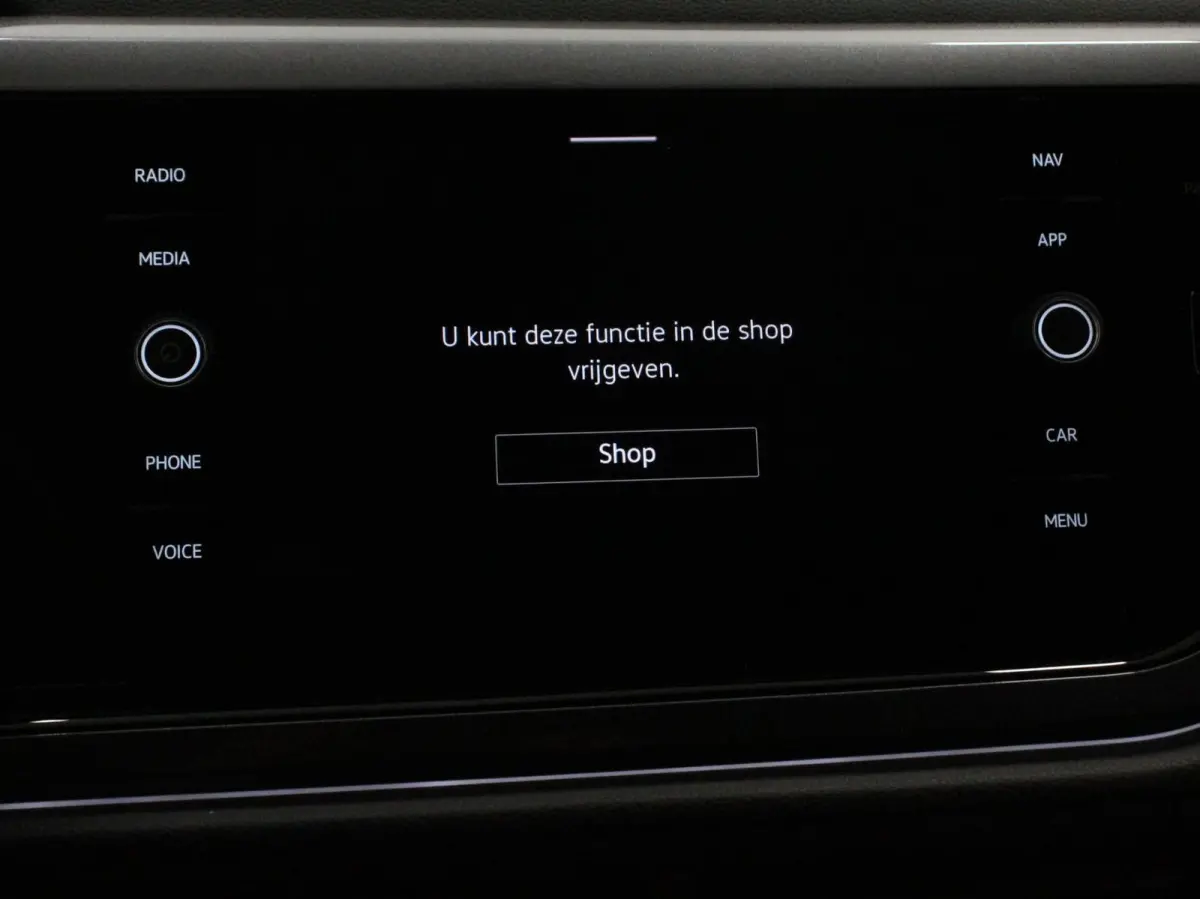 1.0 TSI 110pk Highline Navigatie Apple Carplay/Android Auto Parkeersensoren Stoelverwarming Ledverlichting Getinte ramen Climate Control