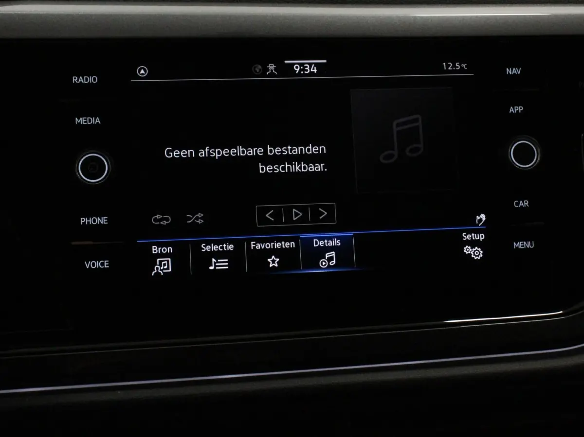 1.0 TSI 110pk Highline Navigatie Apple Carplay/Android Auto Parkeersensoren Stoelverwarming Ledverlichting Getinte ramen Climate Control