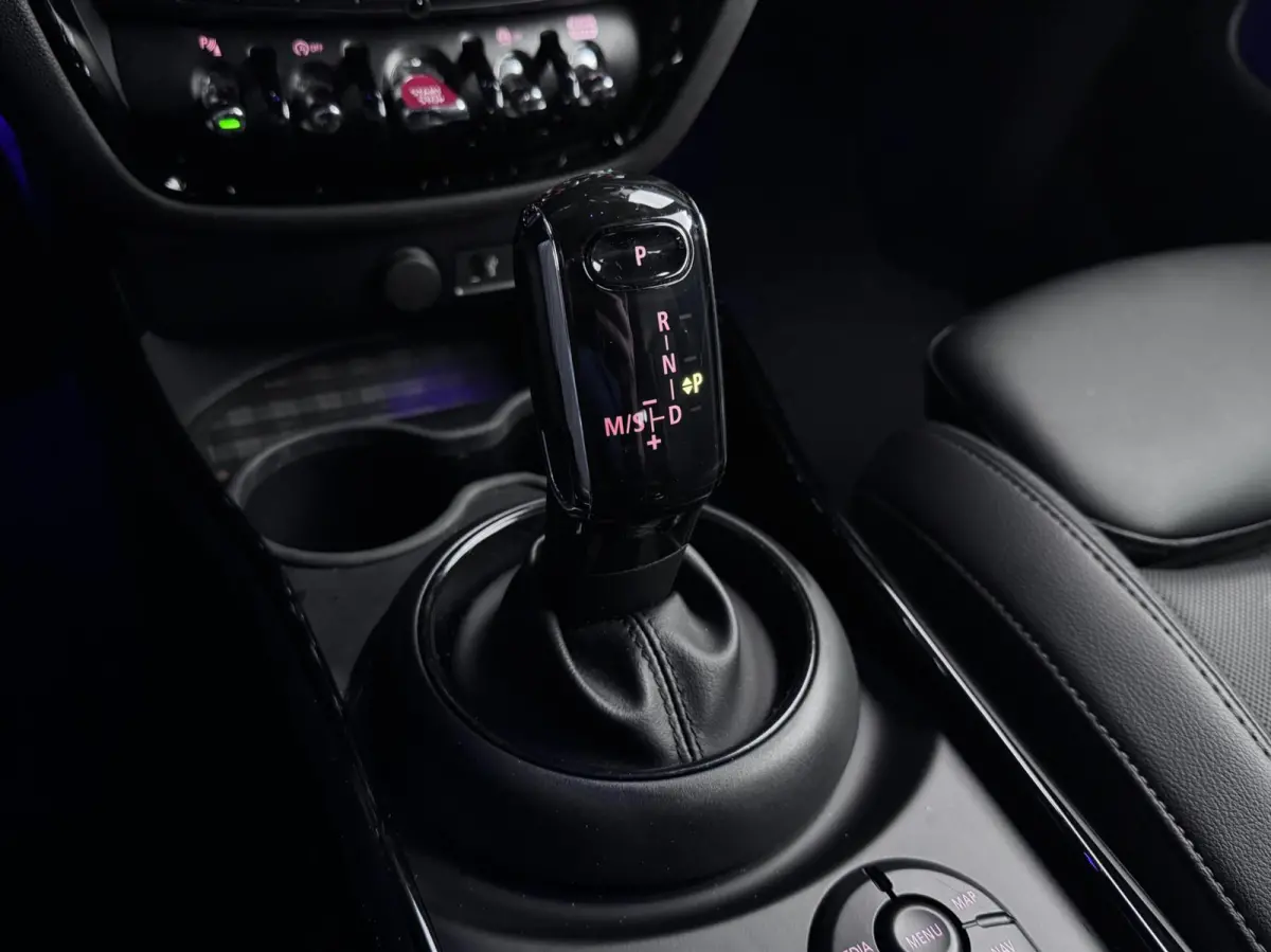 1.5 AUTOMAAT|DEALEROH|LED|CARPLAY|INDIAN RED