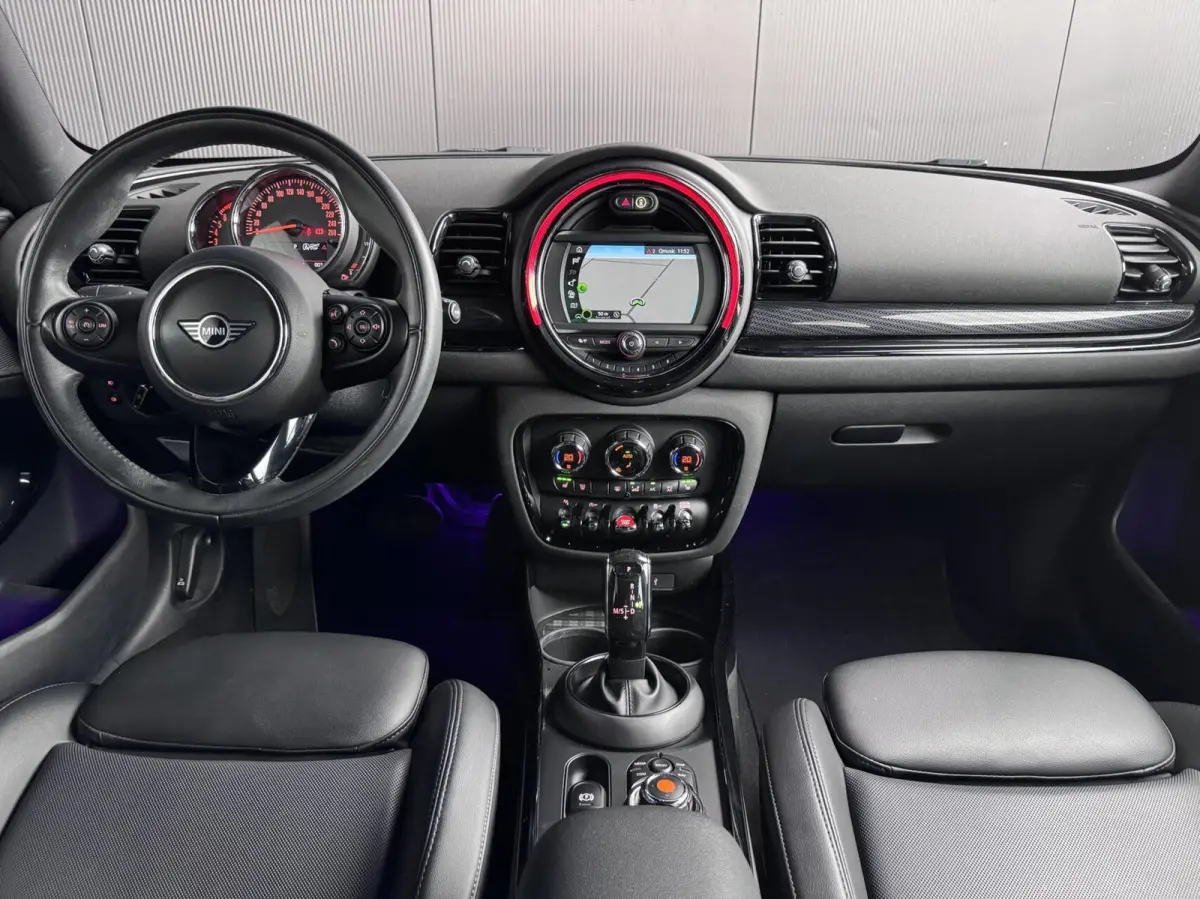 1.5 AUTOMAAT|DEALEROH|LED|CARPLAY|INDIAN RED
