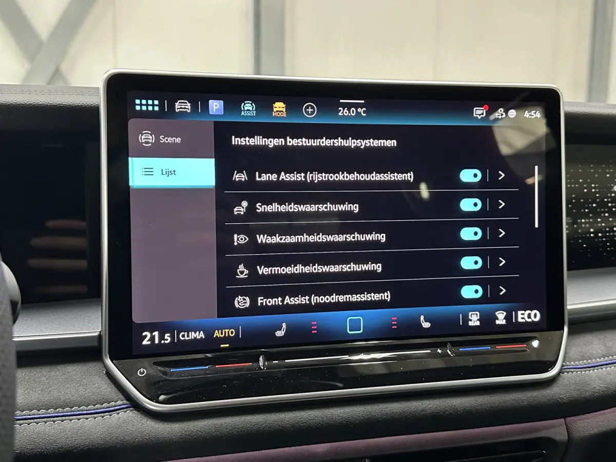 1.5 eHybrid R-Line | Trekhaak-pakket | Navigatie-pakket | Stoel- & stuurverwarming