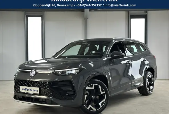 1.5 eHybrid R-Line | Trekhaak-pakket | Navigatie-pakket | Stoel- & stuurverwarming