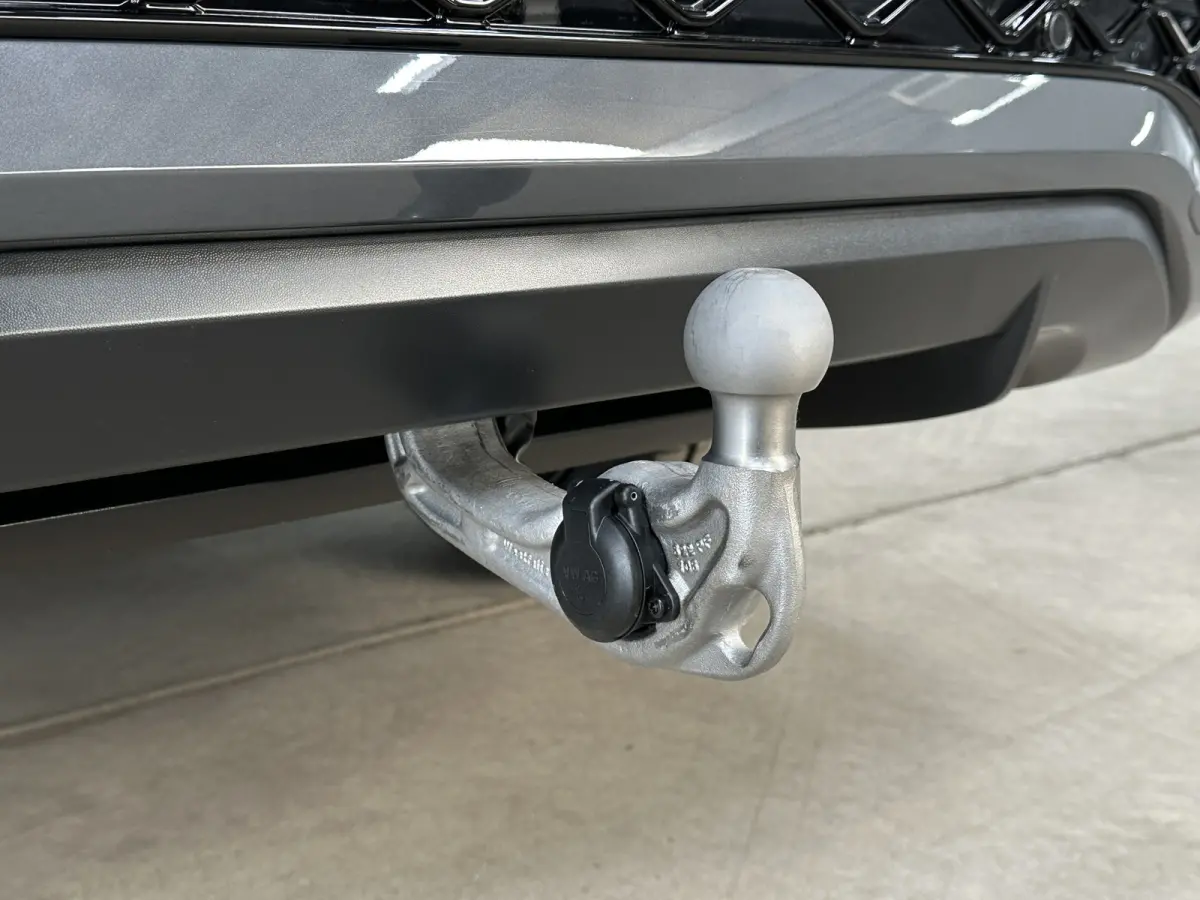 1.5 eHybrid R-Line | Trekhaak-pakket | Navigatie-pakket | Stoel- & stuurverwarming