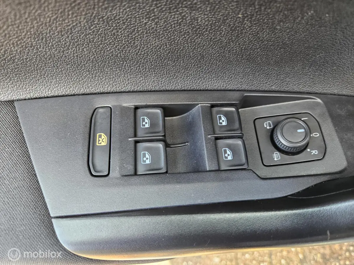 1.0 TSI Life Navi/Pdc
