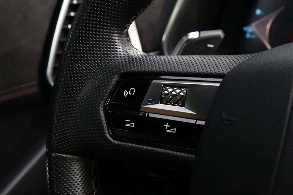 E-Tense 225 Performance Line