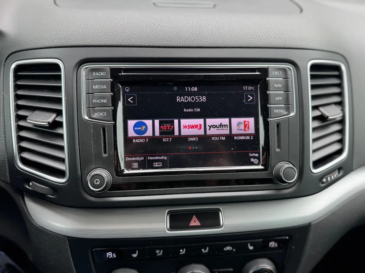 1.4 TSI Exclusive Autom,7 Persoons,stoelverwarming,carplay/navigatie