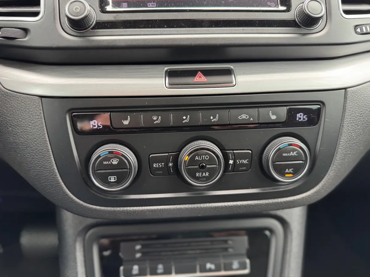 1.4 TSI Exclusive Autom,7 Persoons,stoelverwarming,carplay/navigatie