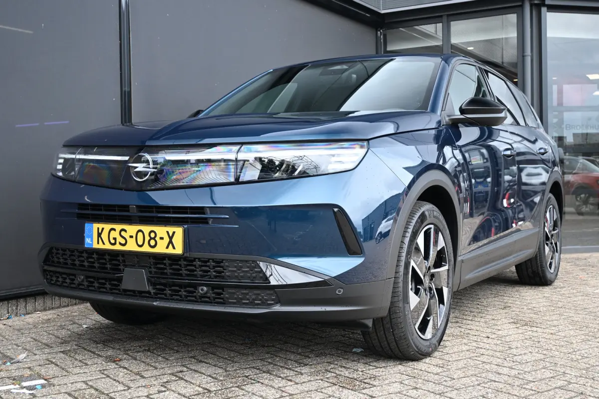 1.2 Turbo Hybrid Business Edition DEMO-DEAL! | Navigatie | Stoel/Stuurverwarming | Achteruitrijcamera | Comfortstoelen | !!