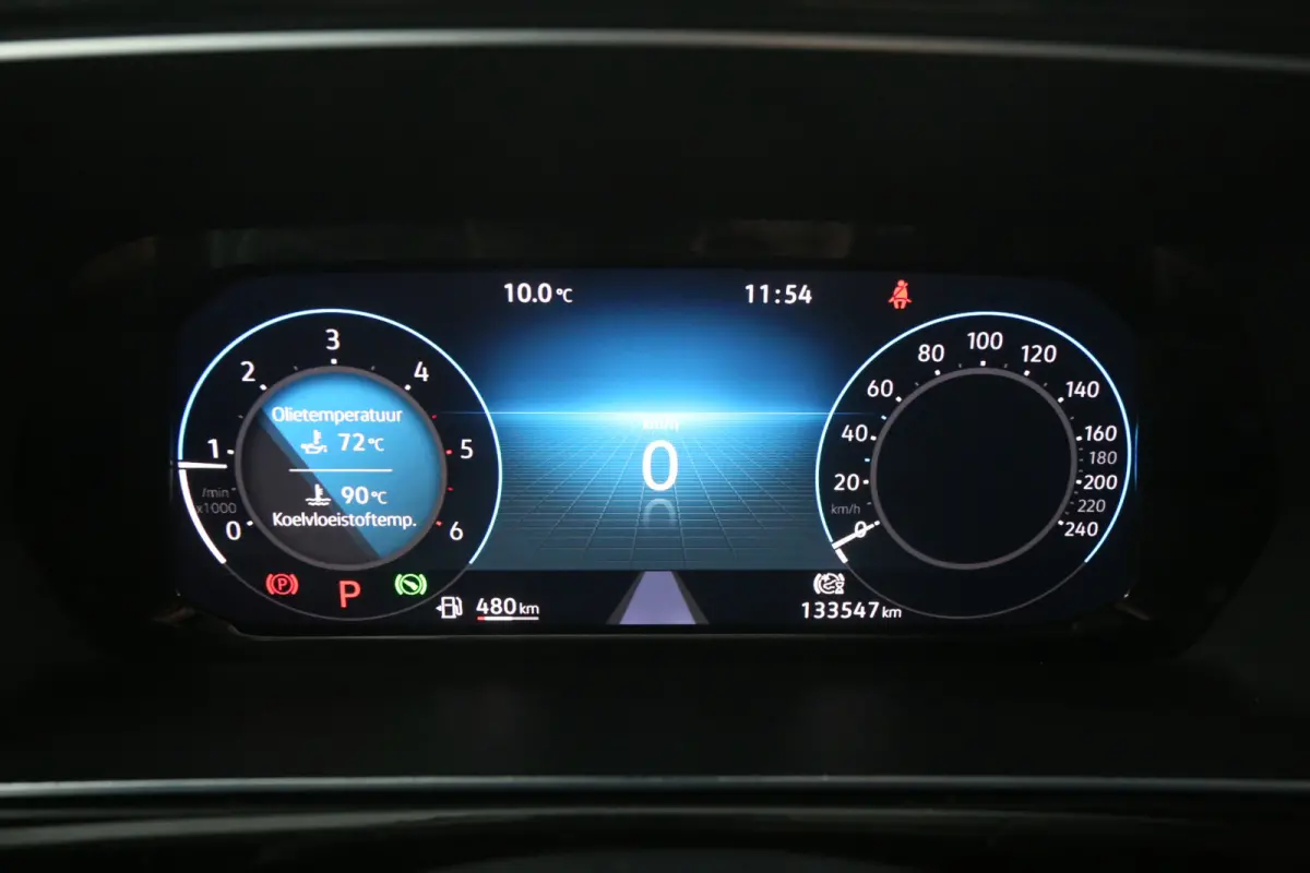 2.0 TDI 123PK 1st Edition | Automaat | Airco | Camera | 19" LMV | Cruise | Virtual | Carplay