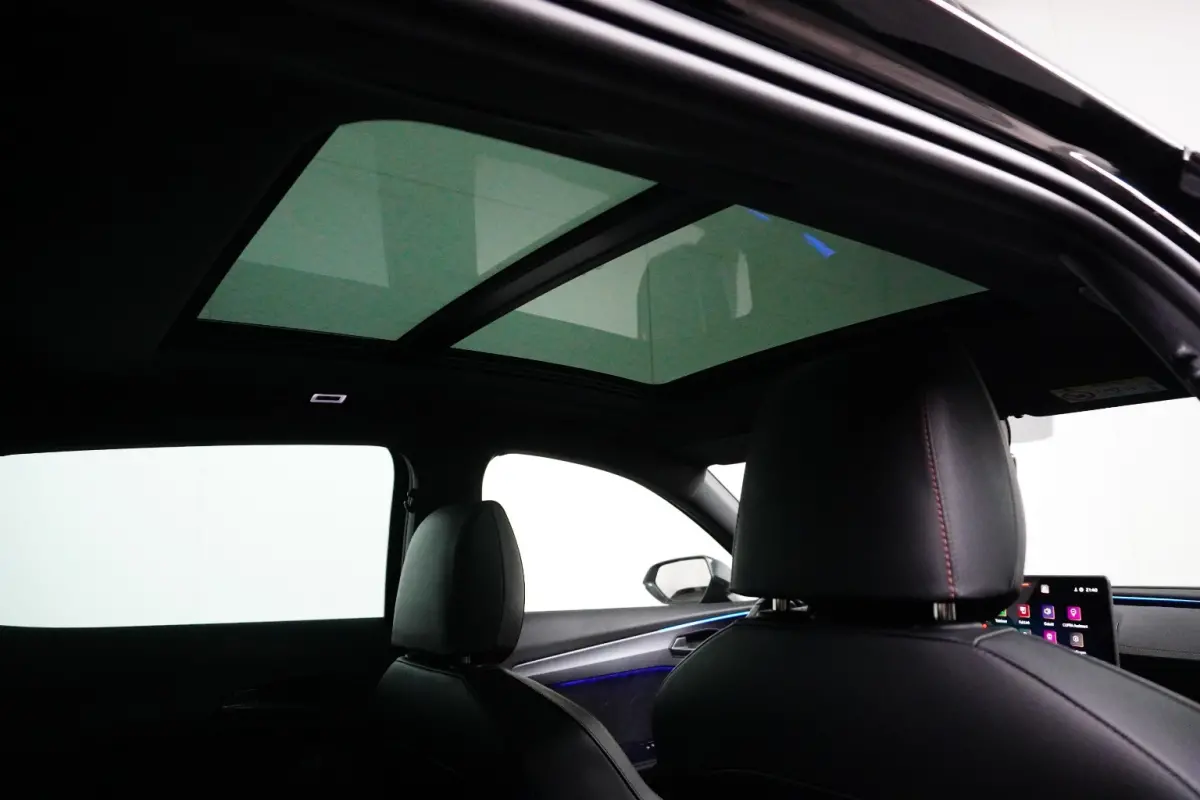 1.5 e-Hybrid 204PK | Achteruitrijcamera | Keyless Drive | Panoramaschuif-kanteldak