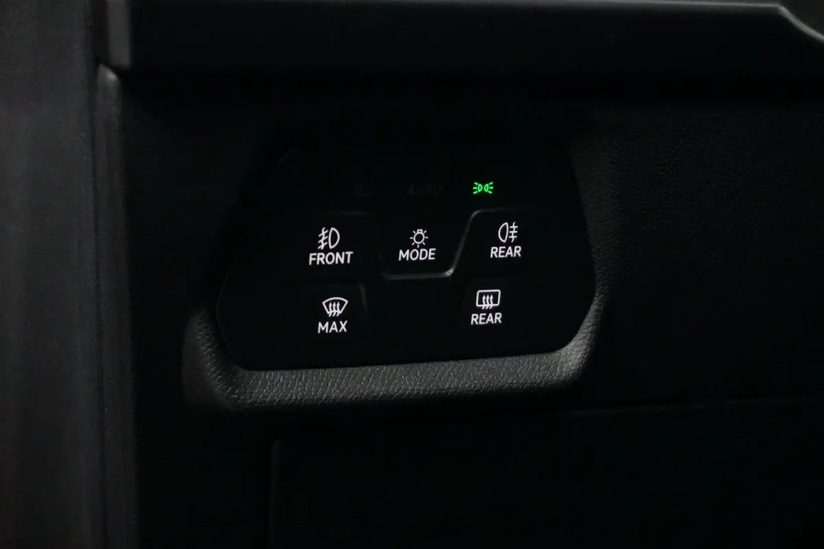 1.5 e-Hybrid 204PK | Achteruitrijcamera | Keyless Drive | Panoramaschuif-kanteldak