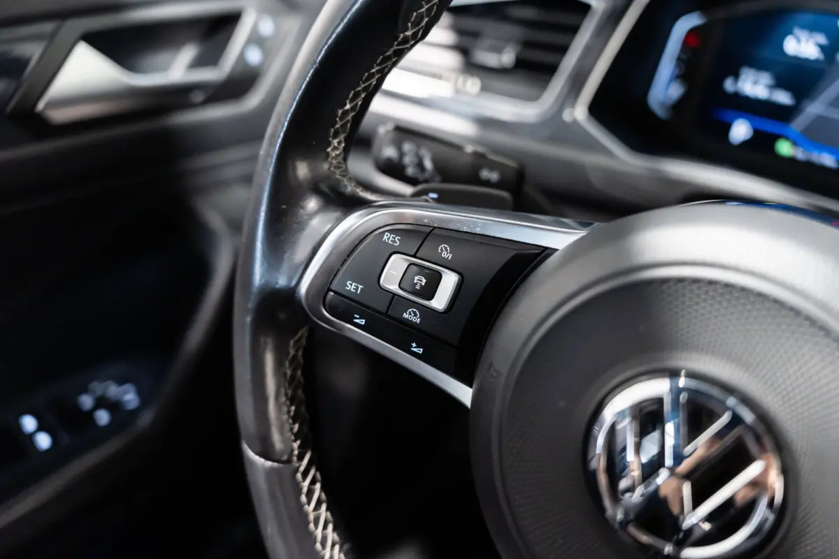2.0 TSI 4Motion DSG R-Line Pano Navi Camera