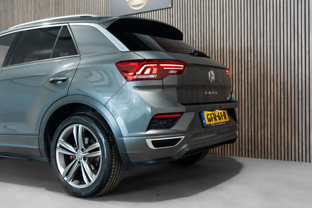 2.0 TSI 4Motion DSG R-Line Pano Navi Camera