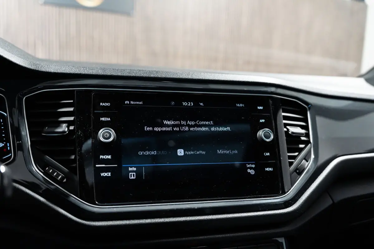 2.0 TSI 4Motion DSG R-Line Pano Navi Camera