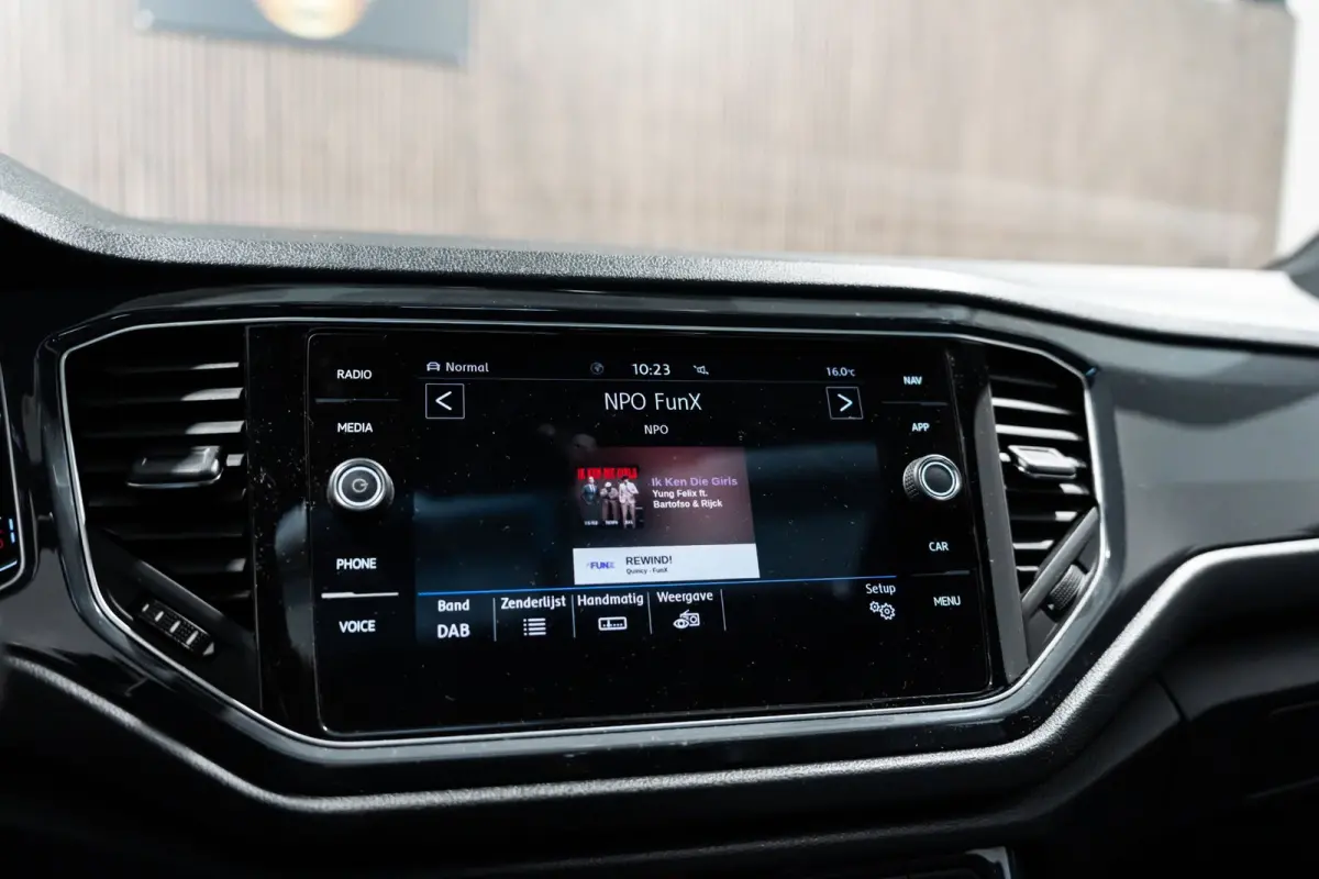 2.0 TSI 4Motion DSG R-Line Pano Navi Camera