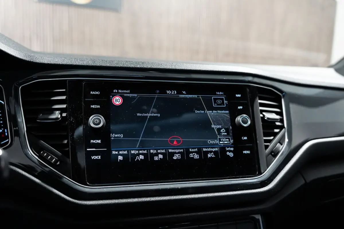 2.0 TSI 4Motion DSG R-Line Pano Navi Camera