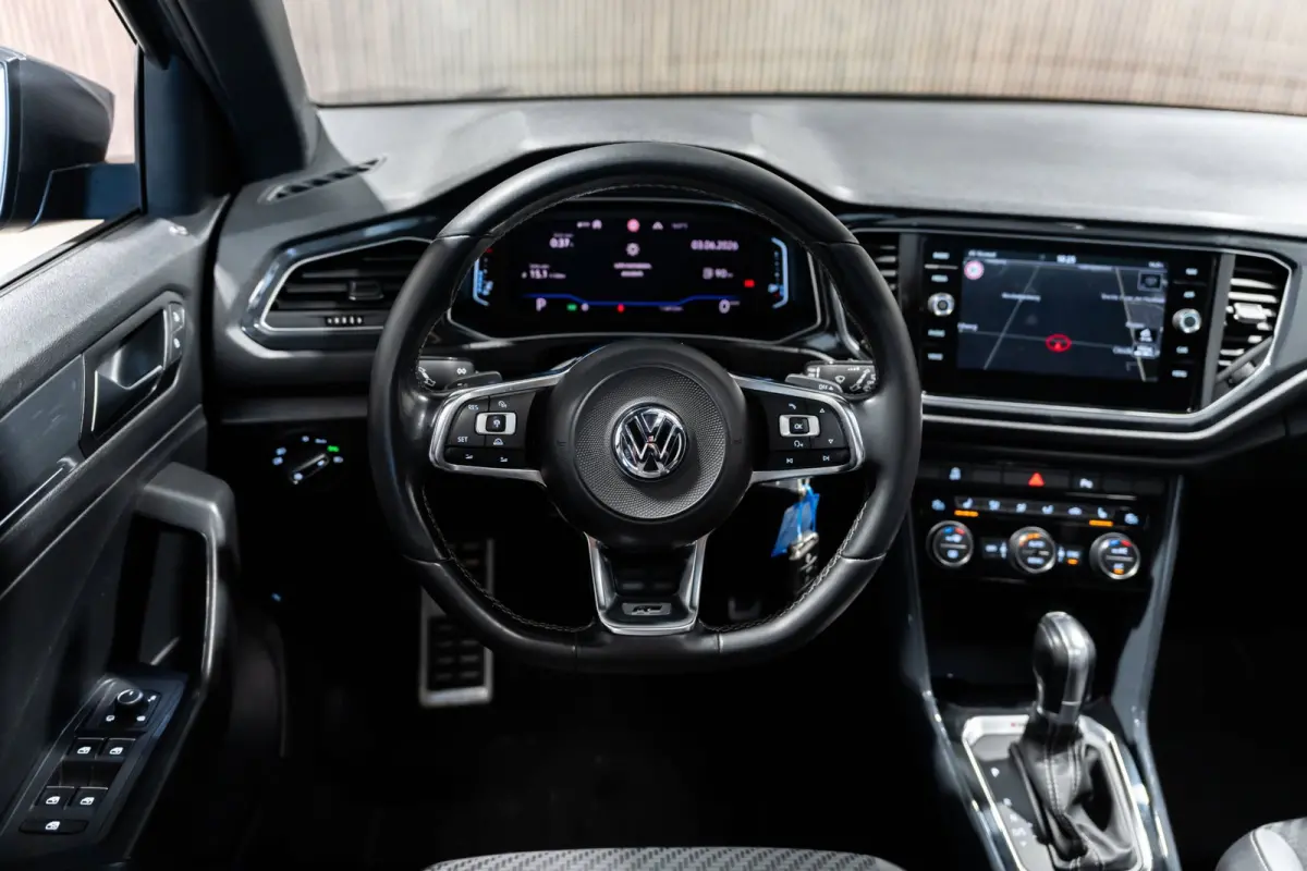 2.0 TSI 4Motion DSG R-Line Pano Navi Camera