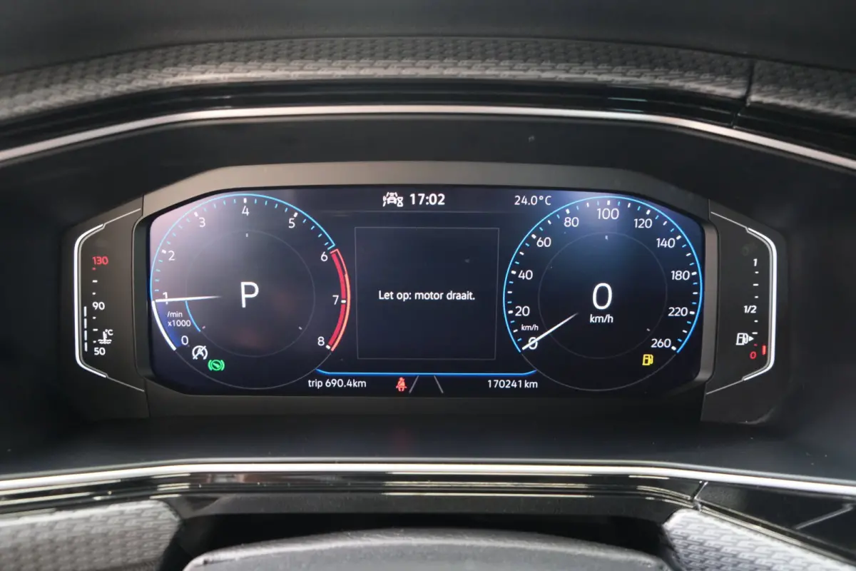 1.0 TSI Style Business 2x R-Line Automaat - Airco, Cruise, Virtueel display, Camera, Carplay, Trekhaak.