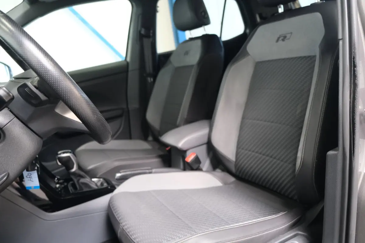 1.0 TSI Style Business 2x R-Line Automaat - Airco, Cruise, Virtueel display, Camera, Carplay, Trekhaak.