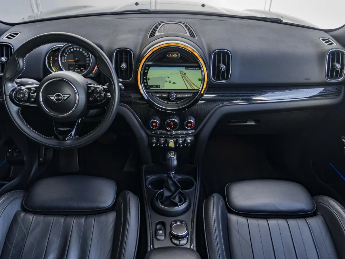 Cooper SE ALL4 Chili SoH 96% | Achteruitrijcamera | Elektrische achterklep | Glazen panoramadak | Active Cruise Control | Stoelverwarming |