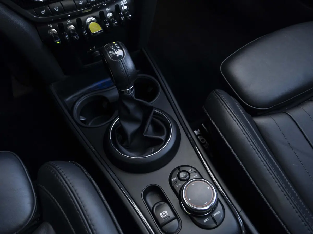 Cooper SE ALL4 Chili SoH 96% | Achteruitrijcamera | Elektrische achterklep | Glazen panoramadak | Active Cruise Control | Stoelverwarming |