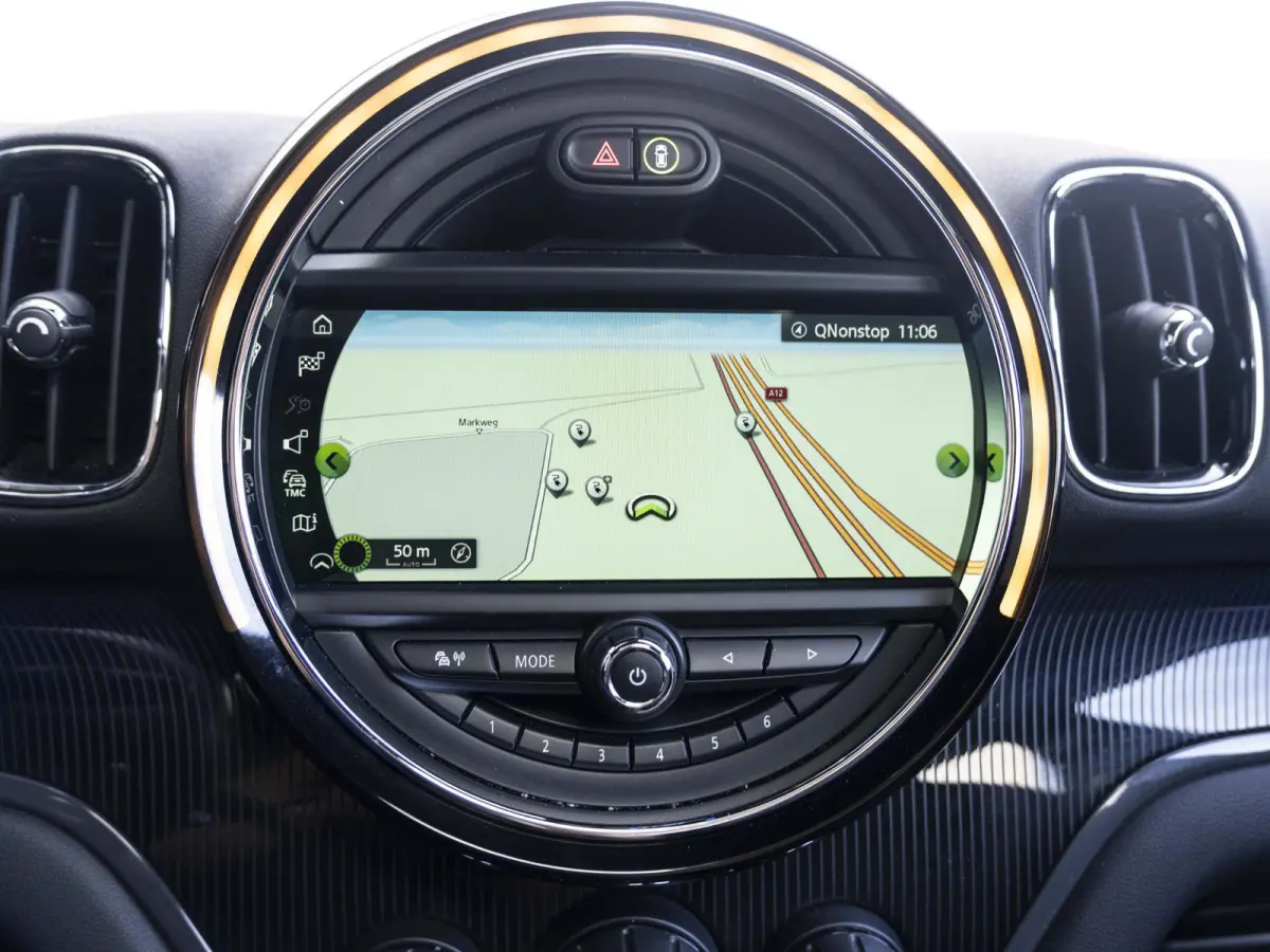 Cooper SE ALL4 Chili SoH 96% | Achteruitrijcamera | Elektrische achterklep | Glazen panoramadak | Active Cruise Control | Stoelverwarming |